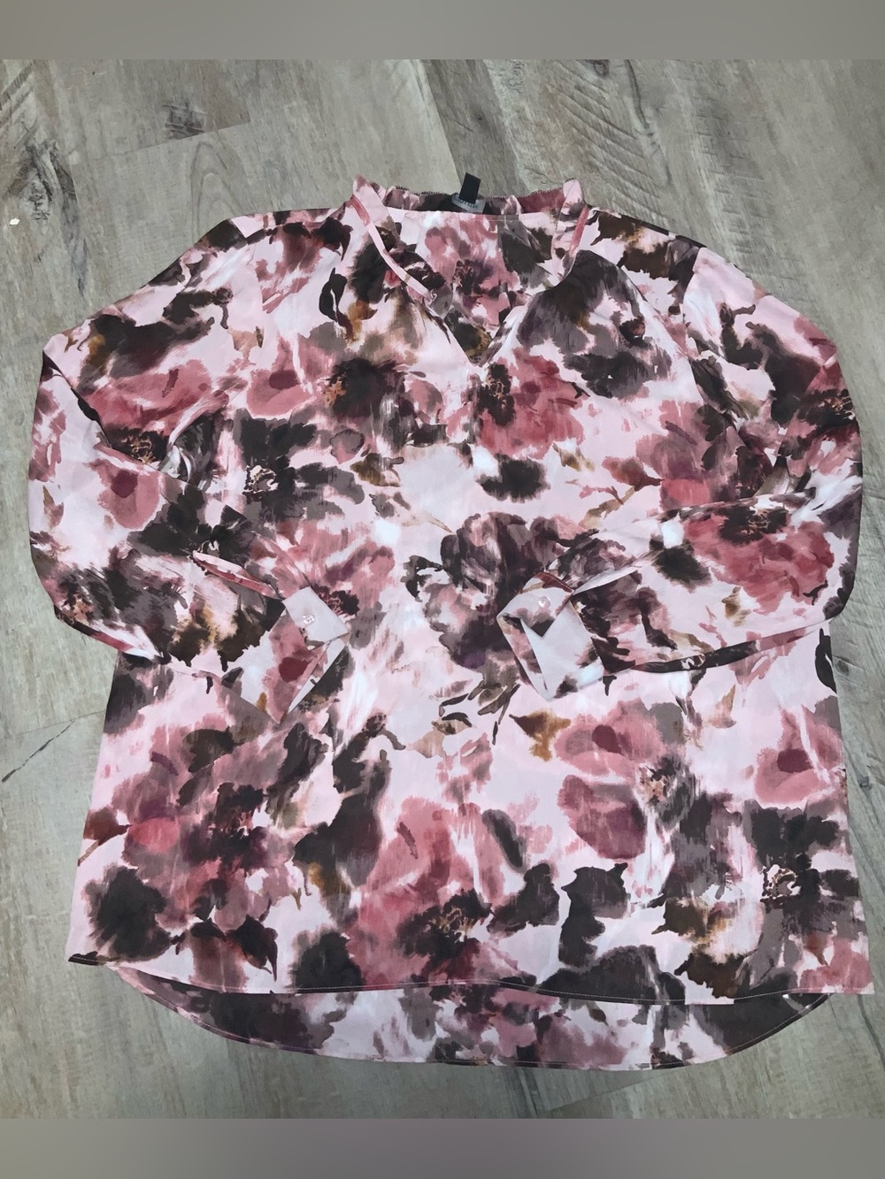 (Bin 27) Simply Vera Vera Wang Floral Blouse in Black & pink, Size L